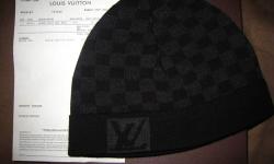 I would like to sell my Louis Vuitton pre owned men's beanie hat,
It is a beautiful bonnet petite damier men's beanie that I bought from the Louis Vuitton store in NYC not to long ago, this is such an elegant beanie, is definitely a wool hat to ad to your
