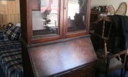 MAHOGANY SECRETARIOT, GOOD CONDITION, PRICE IS FIRM,
NO EMAILS, CALL 315 350 4387