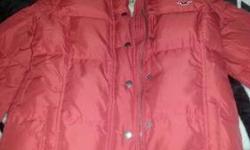 I am selling my medium Hollister jacket. Great condition. VERY warm. I do not fit in to it anymore. Pictures below.