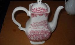 Stunning and elegant Myotts coffee pot
Large pot
Very vibrant colors- Permanent colors
Beautiful English scenes
Pattern: Country Life
No chips, cracks or repairs
EXCELLENT CONDITION
Height: 10 inches
email me at:
[email removed]