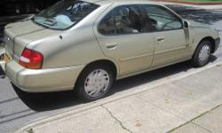 NISSAN 1998 ALTIMA GXE
"FLORIDA CAR"
AUTOMATIC, 4 DR, 96K, RUNS GREAT, COLD AC, DUAL FRONT AIRBAGS,
THIS CAR IS DAILY DRIVIN
IT HAS NO PROBLEMS WITH ENGINE OR TRANSMISSION
NYS SAFETY INSPECTION GOOD UNTIL JUNE 2014
THIS CAR HAS NEW FRONT BUMPER AND