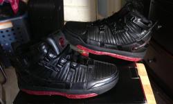 OG 2005 DS DEADSTOCK NIKE ZOOM LEBRON 3 III BLACK RED CRIMSON SZ 8
UP FOR SALE IS A PAIR OF PRE-OWNED
" NIKE ZOOM LEBRON 3 III - BLACK RED CRIMSON"
MENS
SIZE 8
100% AUTHENTIC GUARANTEED
TOO MUCH RESPECT FOR THE SNEAKER GAME.
I DO NOT DEAL WITH FAKES OR