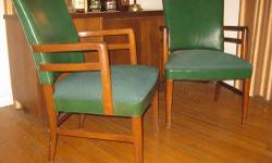 Mid-Century Modern Chairs. All original. Made by Gunlocke in the 1950s. Made of solid walnut. Very sturdy and heavy. The unique arms, backrest supports and legs make it a true find. The vinyl and cloth seats are in good condition.
NOTE: The color of the