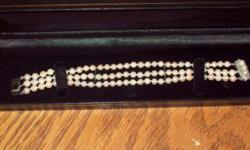 TRIPLE STRAND CULTURED PEARL 7"
BRACELET 14K GOLD CLASP PEARLS ARE
4MM
$350.00
917-684-9849