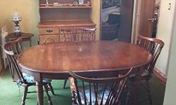Fantastic Set, style no longer available from Pennsylvania House.
Up for sale is a gently used Pennsylvania House Queen Anne Solid Wood Cherry Oval Dining room table and chairs. This set was seldom used and shows little signs of wear. The table without
