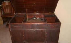 Console Phonograph: Aolian-Vocalion , Model 1516 ca 1920 ,. In excelllent working condition. Call 914-946-7030 for further info. No checks accepted.
Special price for August; call if interested.