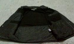 Kenneth Cole Reaction Men's Rain Jacket!
Very Good Condition.
Size: XXL
Feel Free To Text 347-930-2012