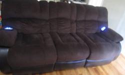 Chocolate Brown Microfiber & leather 3-seat power reclining Sofa purchased in July 2012 for $1200 -Asking price is $499
**IN A HOME OF NON-SMOKERS, NO PETS & NO CHILDREN**
(sorry no deliveries come pick yourself, cash only).