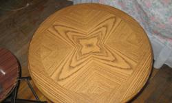 Round Table - $20
Used
Round Table
Oak finish
queen anne style leggs
use it as end table or side table