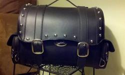Saddlemen Desperado Express Tail Bag - 35030054
Motorcycle Luggage for backrest
Never used
Very nice black, studded luggage for back rest with keys to lock it
Purchased in April of 2013 for $130.00