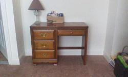 Small solid wood desk, perfect for students and children. Please contact for a viewing! Available immediately.