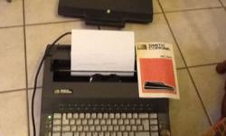 CASH & CARRY.....NO SHIPPING OR DELIVERY
Smith Corona SC 100 Electric Typewriter - HAS MANUAL AND IS IN GREAT CONDITION - PORTABLE CARRYING CASE
Used item, On 12/31/13, I plugged it in and it types and works great!!