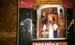 Star Trek The Next Generation Limited Edition large Tankard Mug.
Wrap around scenes from "Encounter at Farpoint". 1997 Paramount Pictures.
Special Spencer Gifts Exclusive with Limited Edition All Metal Promo Card from the Original Series 30th Anniversary