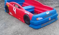 Step 2 race car bed good shape
With mattress
Call Linda
845-469-5106
cell 845-537-6015