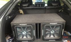 Selling my system i have top of the line speakers and amp only had the system install only 6 months now selling my car so these have to go . Speakers can be sold together or separately Box is 500 amp also 500