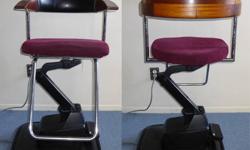 This auction is for a preowned Takara Belmont Salon Seat, Model T6C. The seat is in perfect working order but it has some minor cosmetic flaws from prior use. It operates with electricity and hydraulics via the DN/UP foot pedal. I weigh 275lbs and it