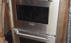 Thermador Double Wall Oven Professional Series.... $800
When new the Professional Series sold for $5300. This is a top of the line beautiful unit.
History - I installed this unit in my apartment in Manhattan prior to sale in 2007. It sold in 2008 and I