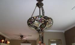 Tiffany light 18 wide by 27 long has 3 lights....125.00 Reduce to $50.00
Price Reduced $50.00...............