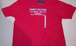 Boy's Tommy Hilfiger T-Shirt - New
Short Sleeves
Size: Boy's XL
Color: Blue
100% Cotton
Machine Wash & Dry