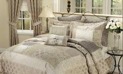 INCLUDES:
1 Victoria Classics Queen Size Comforter
2 Standard Pillow Shams
1 Bedskirt
1 Decorative Pillow
FEATURES:
This lavish patchwork comforter set is rich in style and fabrication. The comforter, standard shams and decorative pillow feature an