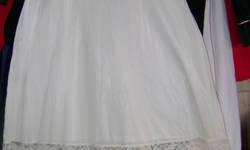 beautiful girly elegance, romantic slip -loaded with lace, prettiest vintage slip i've ever seen, pretty enough to dye and wear as a dress, has some give to it, sould fit size small and medium nicely, nice conditon - shippiong $5.95