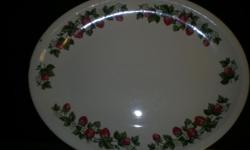 THIS IS A LARGE VINTAGE PLATTER MADE BY THE PADEN CITY POTTERY COMPANY .MADE IN THE USA UNDER GLAZE # C.48.P. IT VERY GOOD CONDITION FOR IT'S AGE BUT DOES HAS BLACK SPOT ON IT SEE PICS. MEASURES 16" BY 13" I SAW ONE ON SALE ON EBAY FOR $ $25.64 THAT WAS