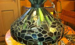 1950s hanging purplish stained glass Tiffany-style lamp (swag chandelier), about 18.5? diameter. Complete with hanging chain, wiring, and glass globe, in working condition.