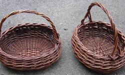 OVAL WICKER BASKETS W/HANDLES...APPROX. 20" X 15" X 6".
GREAT FOR VEGETABLE CRUDITE, FLORAL ARRANGEMENTS, PARTY CUTLERY & NAPKINS OR WHAT HAVE YOU!
$20.00 EACH OR BOTH FOR $30.00.
PLEASE LEAVE PHONE # AND LOCATION WHEN REPLYING.