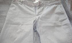 j crew and GAP
size 8 and one size 6
in a good condition