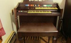 Wurlitzer FunMaker Custom Organ and Bench in immaculate condition!
Plays and sounds Amazing.Everything works and is in Like New Condition.
Give the gift of music this Holiday.
$80 or Best Offer
