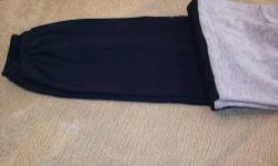 Youth Sweat Pants Size 14-16
New and Never Worn without Tag
Elastic at Waist and Ankles
One Rear Pocket
Black and Gray
50% Cotton & 50% Polyester
Machine Washable
Made in the USA