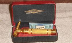 1934 Gillette Red & Black Set Box Blade
All Items Sold for Best Offer
http://youtu.be/EmLSGV4oybE Please use this link to see all of the pictures
1934 Gillette Red & Black Set. Case shows vintage wear on the inside and out, the hinges are in excellent