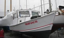 1984, 28', Fiber Glass on Wood Heavy Duty Custom Built Charter Boat
Cummings Inline 6 Turbo Diesel (Very Economical). Beam 10.5', Gross Tons 11, Net tons 9.
Great fishing/lobster/dive vessel. Diesel was rebuilt at the cost of $12,500.00 and has less than