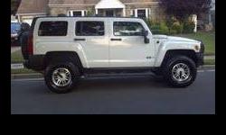 I am selling a MINT 2006 Hummer 3. The truck is in immaculate condition with no issues what so ever. It is white exterior with black interior. As you can see in the pictures, the car has power windows, step rails, roof rack, front bars and many more
