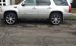 EXCELLENT CONDITION INSIDE AND OUT!!
ALL HIGHWAY MILES AND METICULOUSLY MAINTAINED
BRAND NEW FACTORY 22" CHROME WHEELS
YEAR: 2007
MAKE: CADILLAC ESCALADE
MILEAGE: 107,000
CONDITION: EXCELLENT
DESCRIPTION:
Transmission: Automatic
Exterior Color: Black