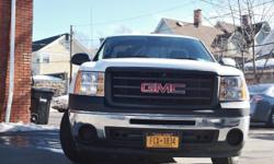 For sale is a 2010 GMC Sierra 1500 regular cab with a 4.4L V8 and 38,000 miles. The oil has always been changed on time and with full synthetic oil. Details of the truck include:
- 2 wheel drive
- 4 speed automatic with tow/haul mode
- Optional trailer