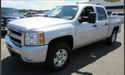 To learn more about the vehicle, please follow this link:
http://used-auto-4-sale.com/108802341.html
With a mix of style and luxury youÃ¢ll be excited to jump into this 2011 Chevrolet Silverado 1500 every morning. This Chevrolet Silverado 1500 has been