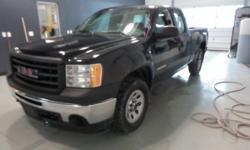 4X4 ** 17' wheels ** WIDESIDE PICKUP BOX ** handling/trailering package ** TOW PACKAGE ** am/fm cd radio ** PREMIUM SOUND ** clean carfax history available ** ONE OWNER ** oil and filter changed **'NO WORRIES' GM CERTIFIED Used Vehicles have 2 Year/30000