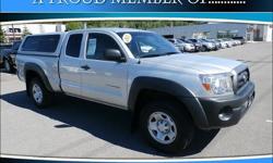 To learn more about the vehicle, please follow this link:
http://used-auto-4-sale.com/108681127.html
Here's a great deal on a 2011 Toyota Tacoma! Demonstrating that economical transportation does not require the sacrifice of comfort or safety! This 4