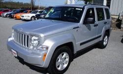LATE MODEL 4X4 JEEP LIBERTY!! INCLUDES 7YEAR 100,000 MILE CERTIFIED WARRANTY!! CALL NOW FOR YOUR APPOINTMENT!
Our Location is: Chrysler Dodge Jeep of Warwick - 185 State Route 94 South, Warwick, NY, 10990
Disclaimer: All vehicles subject to prior sale. We