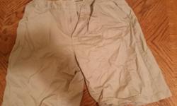 Up for sale is a khaki shorts pants
Color: Grey
Condition: In very good condition.
For males/men
Size: Unknown
Brand: Bang Bang
Measures approx 16 inches width x 20 inches height
Price: $15
Contact: 3477815571