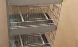 Stacked cage unit has 5 cages as one single unit. Great to use as a training cage for small birds or to house finches and or canarys. Can be used as a quarantine unit for new birds, or just as a tempory housing unit or hospital cage. Can be hung off of a