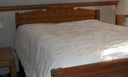 "NOT A SPAMMER" must be written in your first line email or I will not answer, sorry.
Antique Oak Double Bed.
This is an antique bed with a low head board. Some repair has been made to it. Clean, light color.
Cash
Sold as is, no returns.
Thanks
