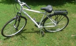 NEW GAZELLE ALUMINUM ROAD HYBRID BIKE W/ SHIMANO 21-SPEED $307.00 OBO
Bike was purchased new, assembled, and tested (approximately 1/2 mile).
Frame size 19". Stand over height (ground to top of crossbar) is 29" at front of seat; 31" at center.
I prefer to