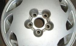 1 used alloy wheel.