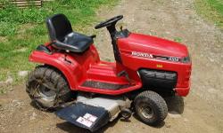 HERES A HONDA 4514 HYDROSTATIC RIDING MOWER,14hp LIQUID-COOLED ENGINE,42"CUT..SMOOTH AND QUIET..RUNS/CUTS PERFECTLY,METICULOUSLY MAINTAINED,NOT EVEN A TEAR IN THE SEAT..THIS COMES WITH A WHOLE BOX OF EXTRA GOODIES:BELTS,FILTERS,BEARINGS ECT,ECT..PLEASE