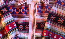 Native American Patchwork Jacket
Florida Seminole
Excellent vintage condition
Vibrant Color: Red
Virbrant Color: White
Open front, collar, cuffed wrist, fully lined
Size: medium
Will take Best offer