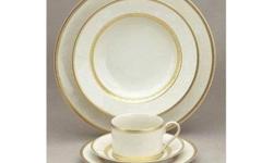 Pre-owned Mikasa Fine China ANTIQUE LACE Pattern L5531 Discontinued: 1987-2007, 40 Piece Service For 8 Place Setting. Excellent, Excellent Mint Condition...Will Make A Beautiful Gift For Someone Or Wedding Gift At A Great Price For A Special Person.
THIS