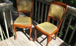 2 Antique solid oak and upholstered (seats/backrests)Queen Anne Style chairs. Seats are removable. Upholstery in 'like new' condition. Overall, chairs are tight and are in excellent condition!
---Reasonable offers considered...Make me an offer!