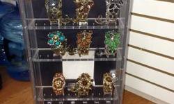 New With Box
Hold 60pcs Watchs. or Other Jewelry.
Comes with 2 set of Keys and 2 small jewelry stands.
It is Rotating Display Height:25" Width 12" Depth 8"
Take look at the pictures
CALL: 646-321-3215
NO PAYPAL, NO CHECKS, NO MONEY ORDER, only Cash